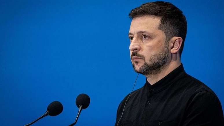 Zelensky afirmou ter dito a Trump que as sanções contra a Rússia deveriam ser reforçadas "se não houver uma reunião trilateral ou se a Rússia tentar evitar um fim honesto para a guerra"