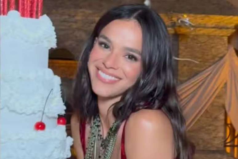 Congratulations with Xuxa, bold looks and vegan food: everything that happened at the party for the thirtieth birthday of Bruna Marquezine