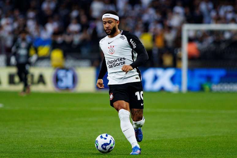 Memphis Depay (Corinthians) durante jogo contra o Fortaleza, no dia 03.08.2025