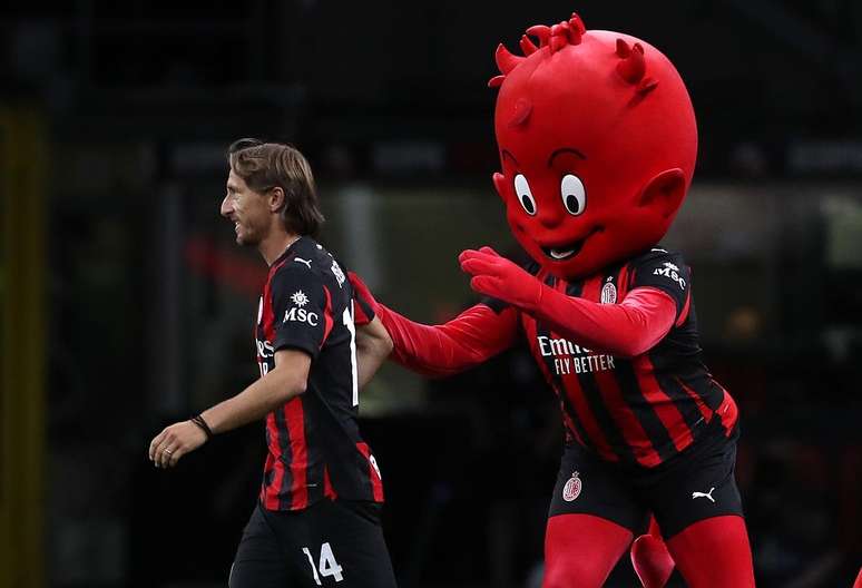 Luka Modric faz sua estreia com a camisa do Milan &ndash;