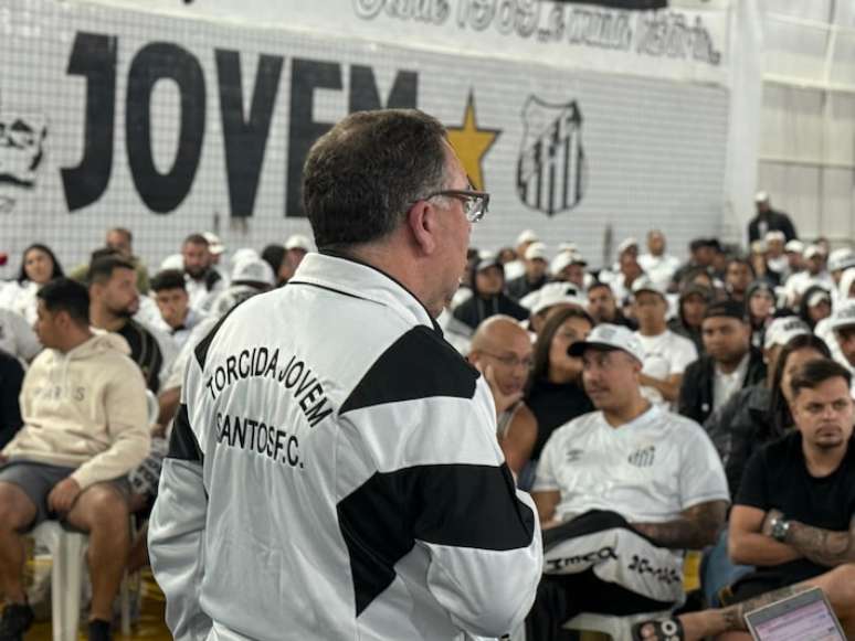 Presidente do Santos reforça aproximação com a torcida organizada