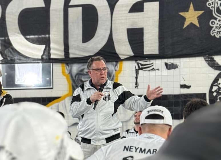 Marcelo Teixeira esteve na sede da Torcida Jovem