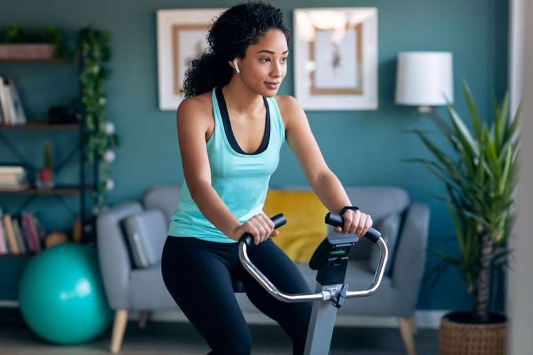 Ergometric bikes are great allies for those who work at home Ergometric bikes are great allies for those who work at home
