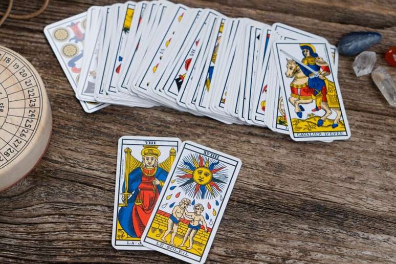 Forecast of the Gypsy deck for the 12 signs of the week from 18 to 24 August