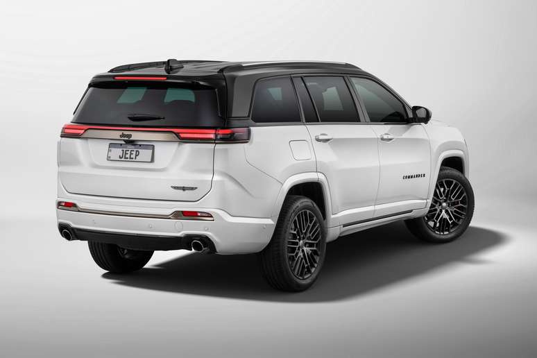 Novo Jeep Commander Blackhawk 2026