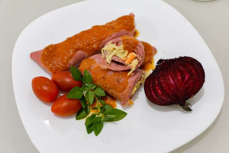 Beet tank with chicken 
