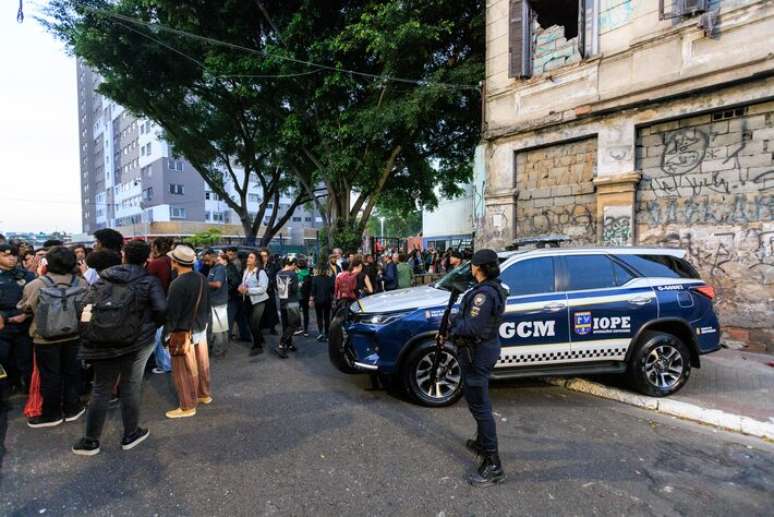 Com o teatro ainda sem um destino definido, a Companhia Mungunz&aacute; convocou, por meio das redes sociais, assembleia para a noite desta ter&ccedil;a.