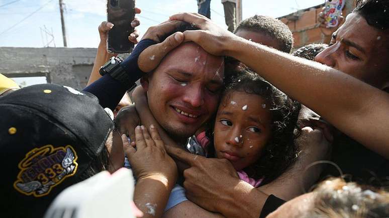 Mervin Yamarte, quatro meses depois, ao chegar em casa na Venezuela