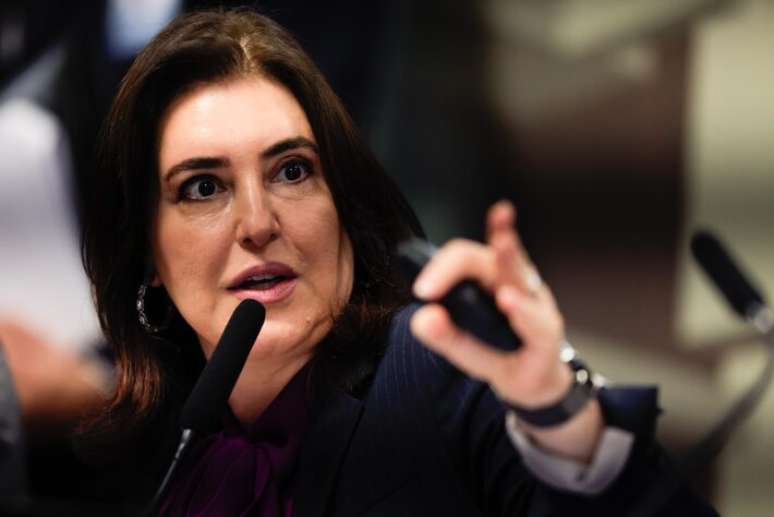 Ministra do Planejamento e Orçamento, Simone Tebet durante audiência pública da Comissão de Assuntos Econômicos (CAE) do Senado realizada nesta terça-feira, 19