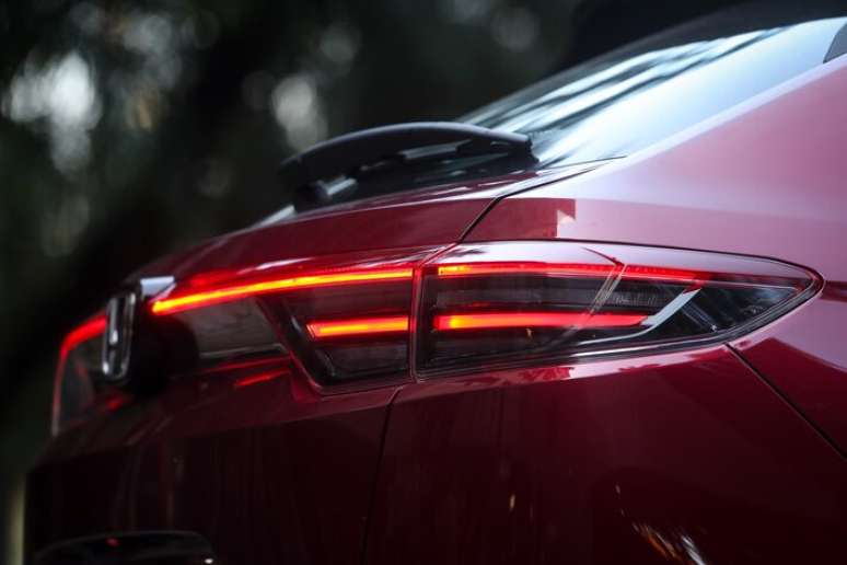 Conjuntos &oacute;pticos do Honda HR-V s&atilde;o Full LEDs e nova assinatura das lanternas &eacute; moderna