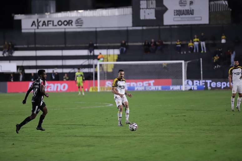 Athletic&nbsp; e Crici&uacute;ma fazem bom jogo em S&atilde;o Jo&atilde;o del Rei. No fim, 1 a 1 &ndash;