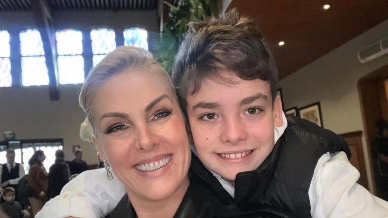 Ana Hickmann e o filho, Alezinho