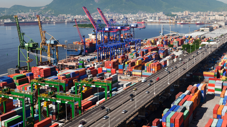 Tarifaço de Trump deteriorou relação entre o Brasil e os EUA e ameaça empregos e renda de alguns setores econômicos