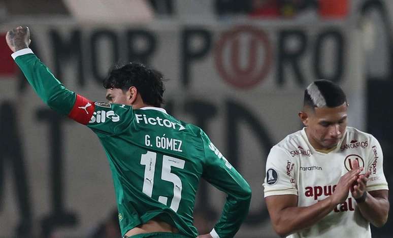 Palmeiras goleou o Universitario no jogo de ida &ndash;