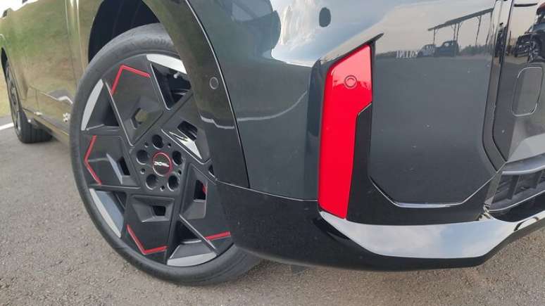 Mini JCW Aceman E tem rodas de 19"