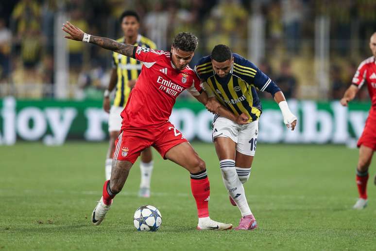En-Nesyri durante a partida entre Benfica x Fenerbahce 