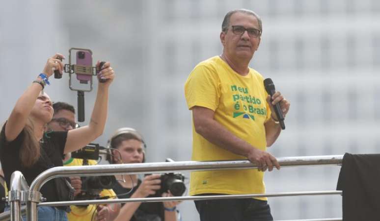 TQ SÃO PAULO 07.09.2024 NACIONAL SETE DE SETEMBRO Ato na Avenida Paulista com a presença do ex-presidente Jair Bolsonaro pede o impeachment do ministro Alexandre Moraes. Estiveram presentes os irmãos Carlos, Eduardo e Flávio Bolsonaro, Nikolas Ferreira , governador Tarcísio de Freitas, Malafaia e Magno Malta. Foto Tiago Queiroz/Estadão