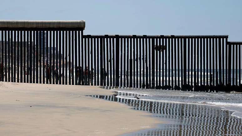 Durante seu primeiro mandato, Trump ampliou o muro - e agora pretende fazer o mesmo