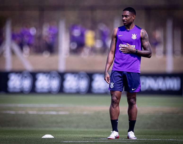 Vitinho &eacute; uma das novidades do Corinthians para a sequ&ecirc;ncia da temporada &ndash;