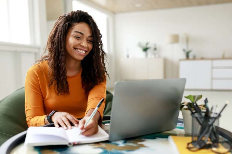 Os simulados permitem que o estudante se familiarize com a prova e aumente a confiança 