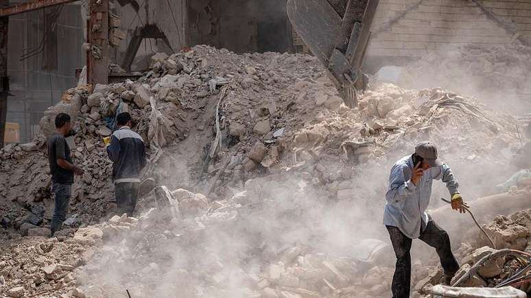 Alvos no Ir&atilde; e em Israel foram atingidos durante 12 dias de conflito