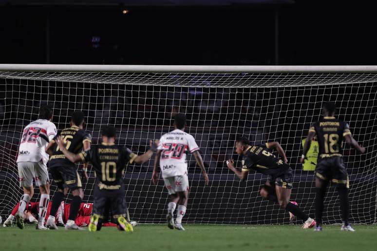 Morelos comemora gol do Atl&eacute;tico Nacional contra o S&atilde;o Paulo