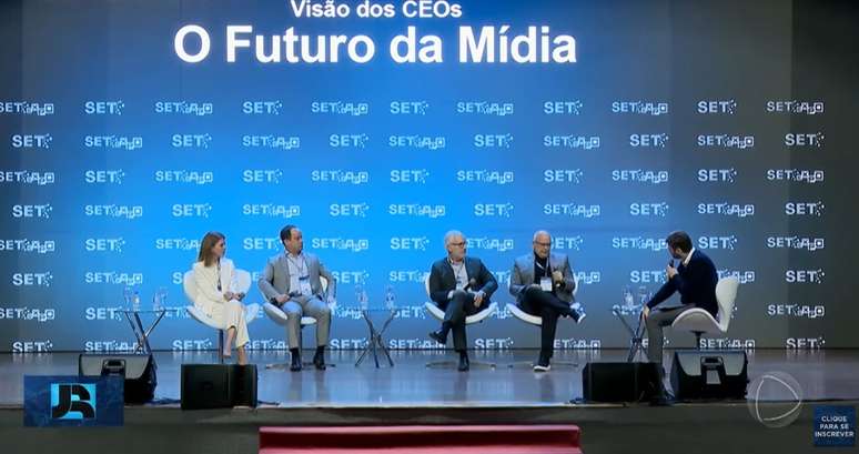 O painel com os l&iacute;deres das quatro maiores redes de TV do pa&iacute;s: a TV 3.0 pode entrar em atividade em 2026