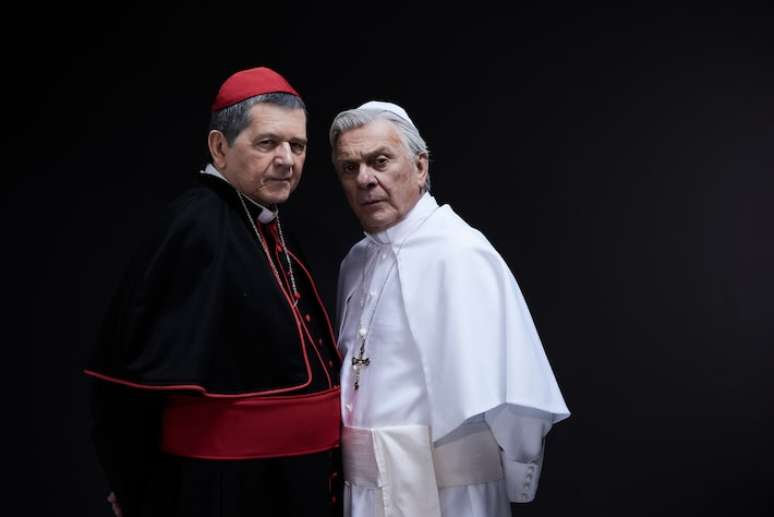 Celso Frateschi e Z&eacute;carlos Machado em 'Dois Papas'.