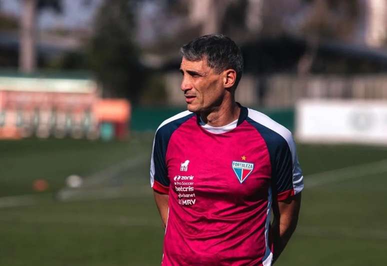 Vojvoda est&aacute; pr&oacute;ximo de ser t&eacute;cnico do Santos &ndash;