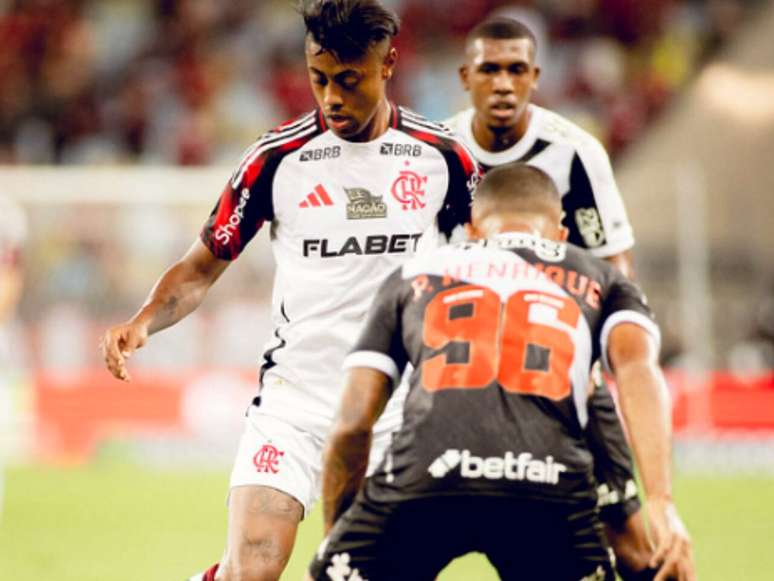 An absurd confrontation between Flamengo and Vasco viralizes on social networks
