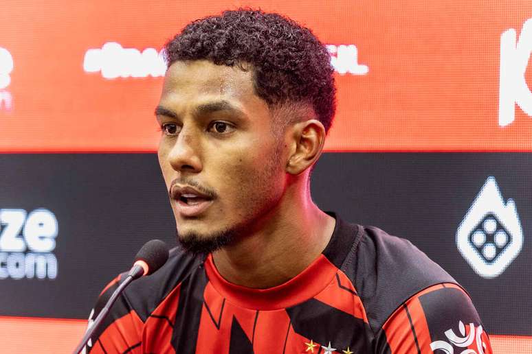 Alix Vin&iacute;cius segue no radar do Botafogo ainda nesta janela de transfer&ecirc;ncias &ndash;