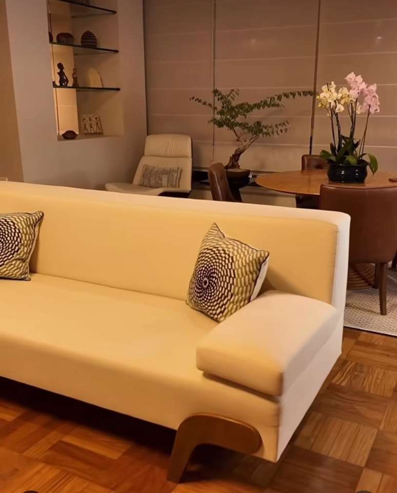 O apartamento cheio de personalidade de C&aacute;tia Fonseca &mdash;