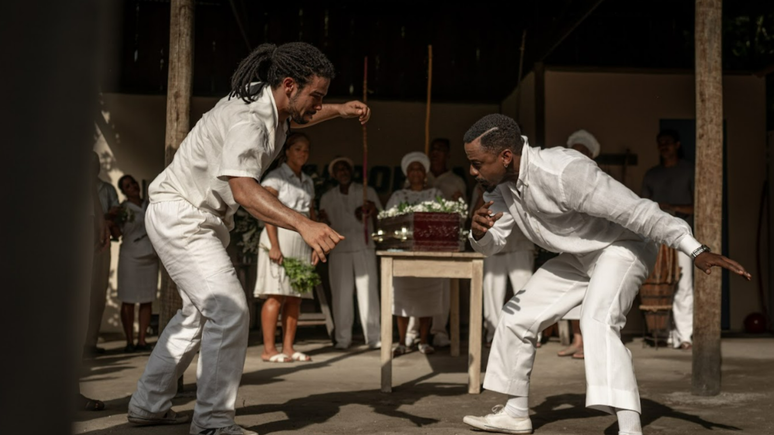 S&eacute;rgio Malheiros e Raphael Logam em 'Capoeiras'