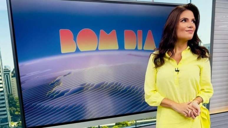 Al&eacute;m de comandar o 'Bom Dia S&atilde;o Paulo' das 6h &agrave;s 8h30, Sabina participa em seguida do 'Bom Dia Brasil' e tamb&eacute;m surge no 'Bom Dia S&aacute;bado'
