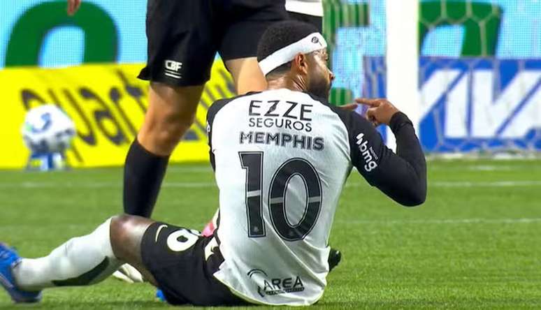 Memphis se lesionou no cl&aacute;ssico contra o Palmeiras &ndash;