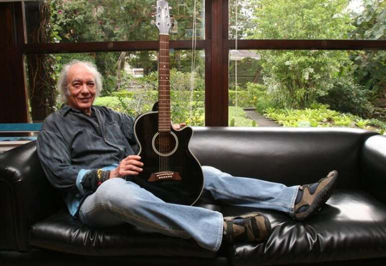 Erasmo Carlos, em sua casa na Barra da Tijuca, zona oeste do Rio, durante entrevista ao Estad&atilde;o em 2009