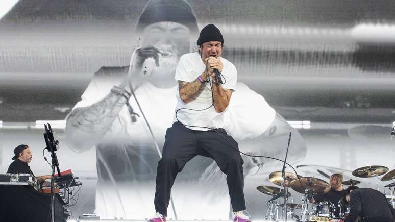 Deftones durante show em 2025 -