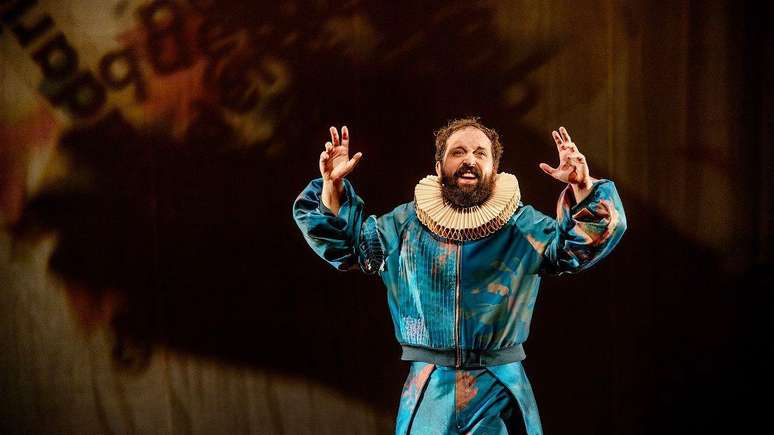 'Temos um oceano de refer&ecirc;ncias musicais e liter&aacute;rias em comum', diz Gregorio Duvivier sobre Brasil e Portugal