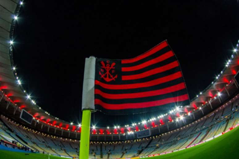 Bandeirinha de escanteio do Flamengo