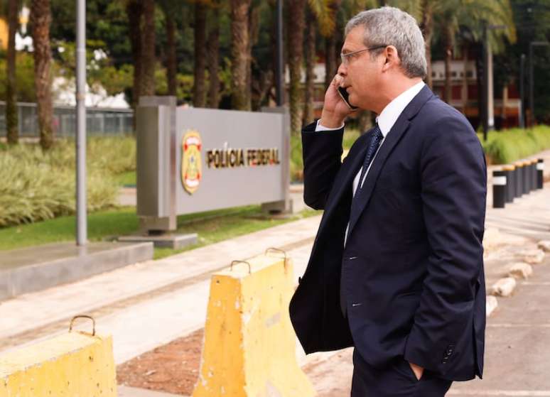 O líder do PT na Câmara, Lindbergh Farias (RJ), quer que o STF decrete a prisão preventiva de Jair Bolsonaro