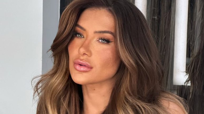 Quem &eacute; a ex-dan&ccedil;arina do Faust&atilde;o que foi a festa com ca&ccedil;ula do apresentador