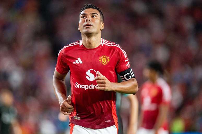 Casemiro ser&aacute; um dos brasileiros em campo neste domingo para o duelo entre&nbsp; Fulham e Manchester United.