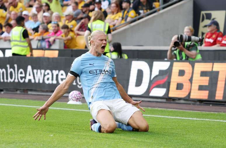 Artilheiro noruegu&ecirc;s Erling Haaland estreou na temporada com dois gols sobre o Wolverhampton &ndash;