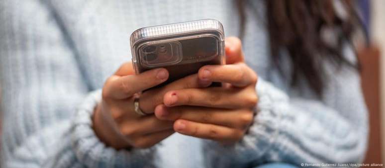 Pelo texto, as operadoras deverão cobrar do usuário em visita a um país do Mercosul os mesmos preços pagos no país de origem