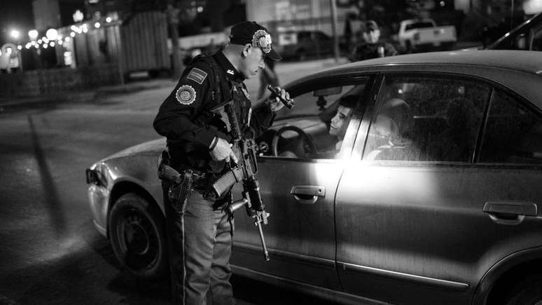 Autoridades americanas costumam desconfiar das for&ccedil;as policiais mexicanas, o que dificulta coopera&ccedil;&atilde;o entre elas