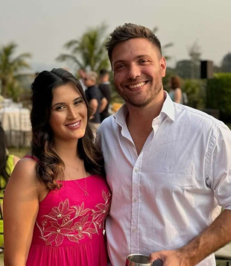 Discreet, daughter of Bonner and Fatima Bernardes, appears rarely with her boyfriend