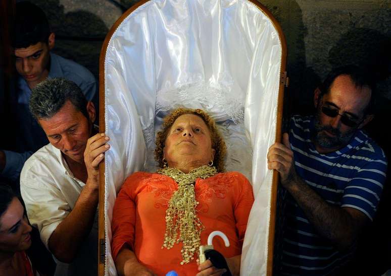 Os 'ofertados' s&atilde;o pessoas que estiveram &agrave; beira da morte ou tiveram pessoas pr&oacute;ximas nessa situa&ccedil;&atilde;o. Eles se oferecem a Santa Marta para agradecer pela sua interven&ccedil;&atilde;o.