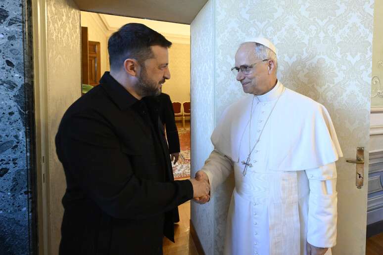 Zelensky, grazie al Papa,è Mosca che respinge sua proposta