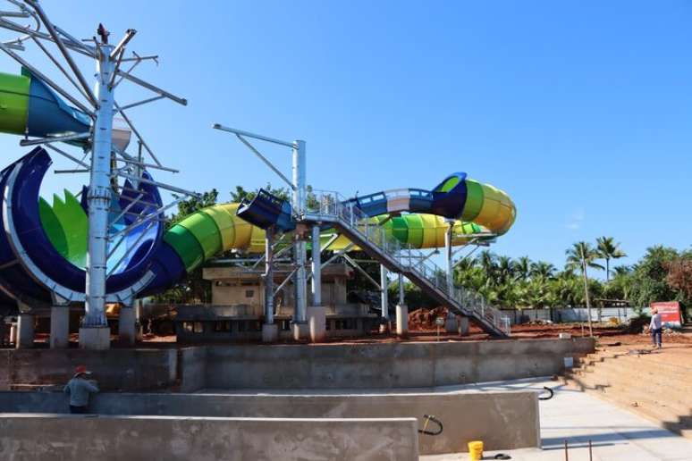 Proposta &eacute; que o visitante tenha a sensa&ccedil;&atilde;o de despencar de uma cachoeira com 33 metros de altura.