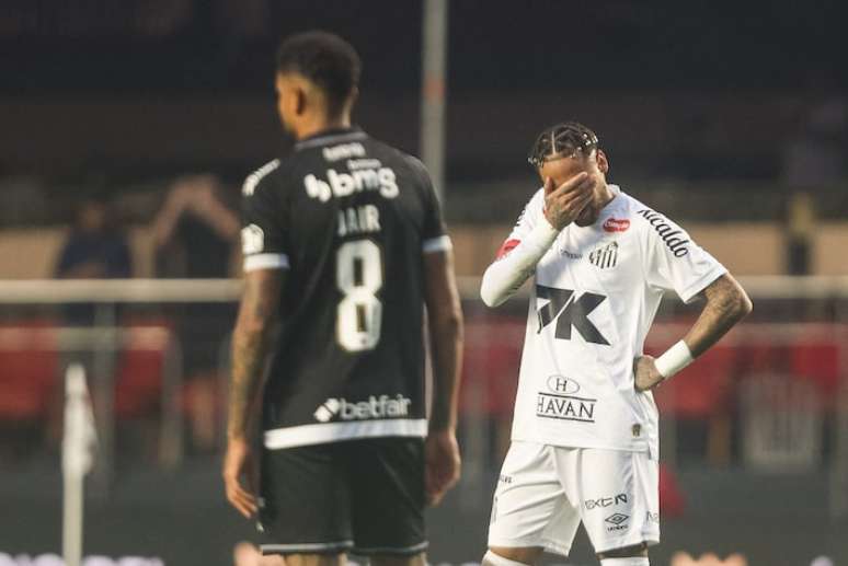 Santos, de Neymar, vive drama intenso no Brasileirão.